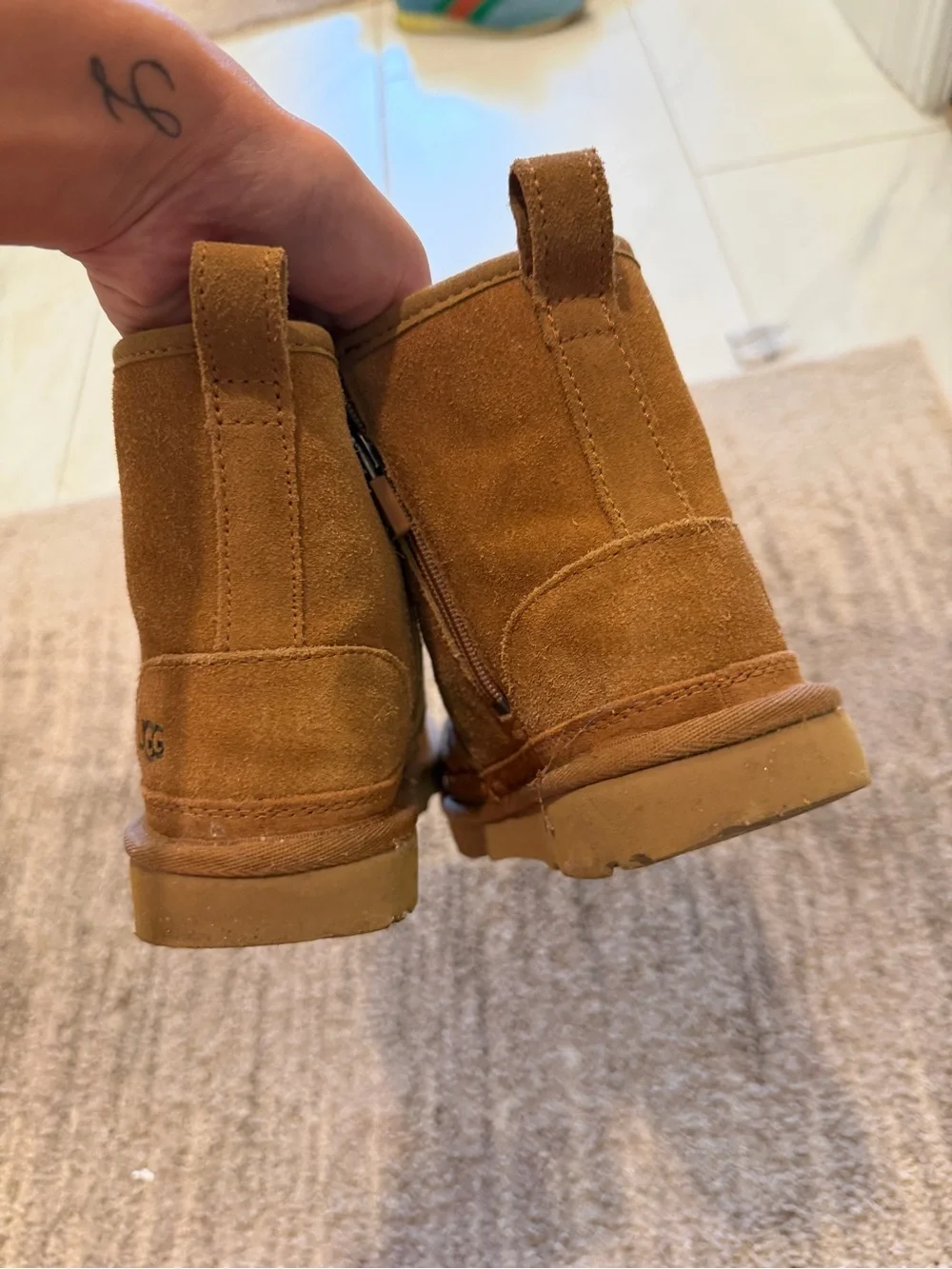 Kids Tan Suede UGG Winter Boots with Fur Lining size 13